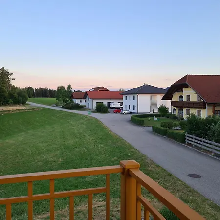 Perle Am Kobernausserwald - Willkommen Dahoam Appartement